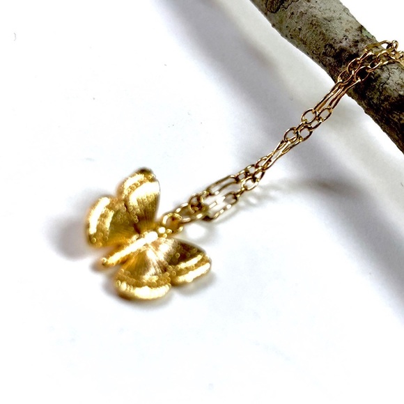 Butterfly Necklace, Dragonfly, Insect, Bee, Flower - Picture 6 of 9